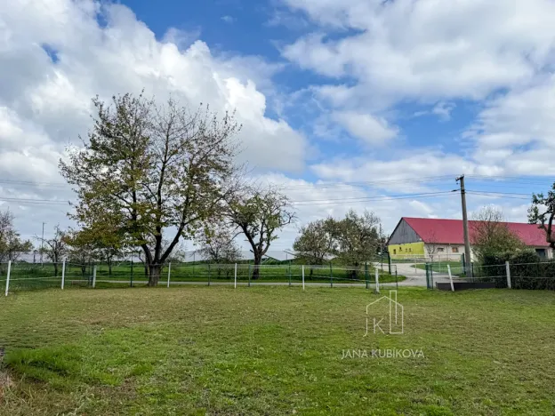 Prodej pozemku pro bydlení, Újezdec, 651 m2