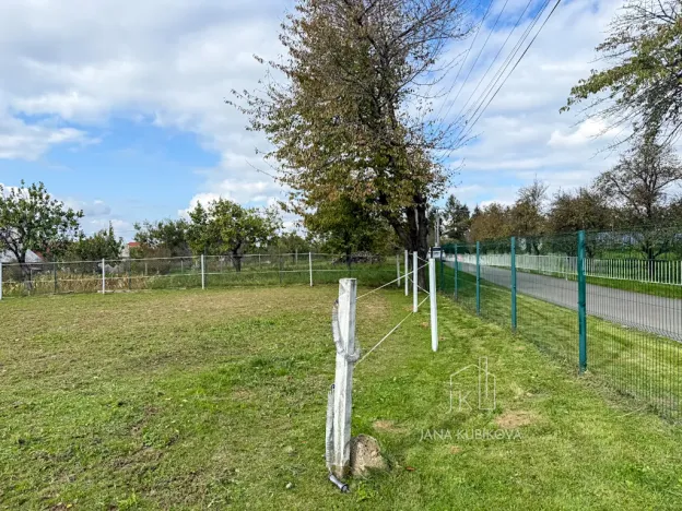 Prodej pozemku pro bydlení, Újezdec, 651 m2