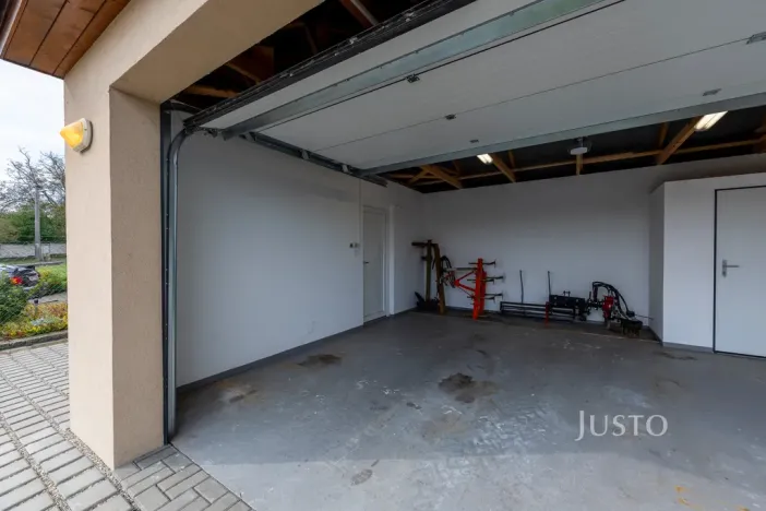 Prodej garáže, Těmice, 38 m2
