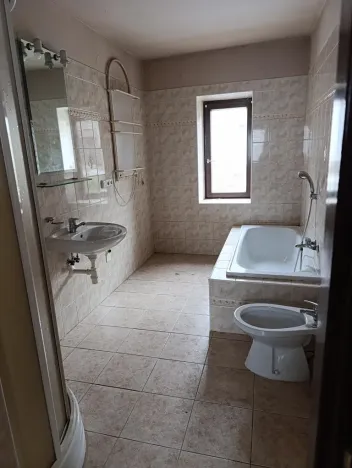 Prodej chalupy, Kožlany, 180 m2