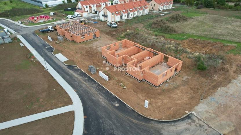 Prodej bytu 2+kk, Nučice, U zastávky, 60 m2