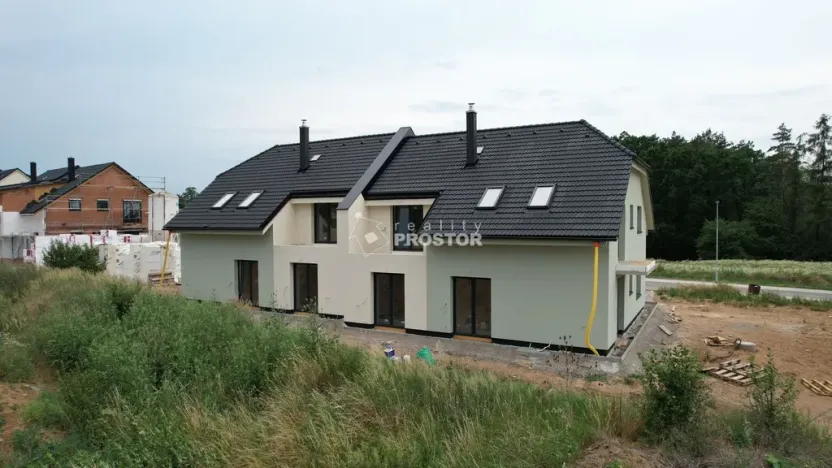 Prodej bytu 3+kk, Nučice, U zastávky, 99 m2