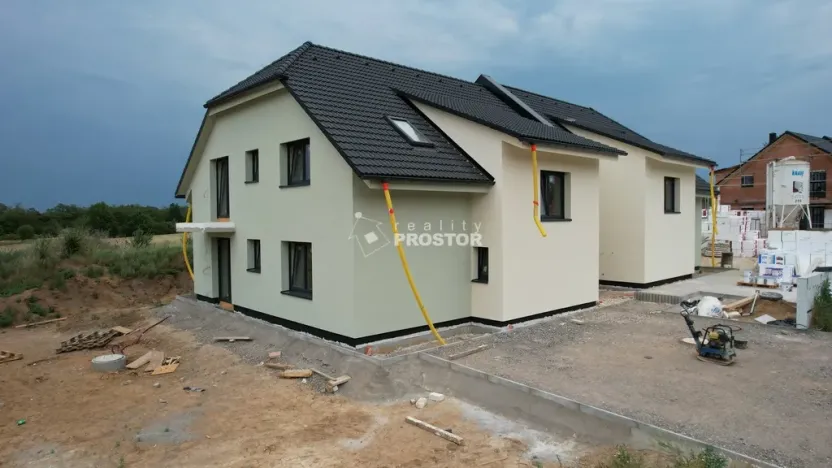 Prodej bytu 3+kk, Nučice, U zastávky, 99 m2