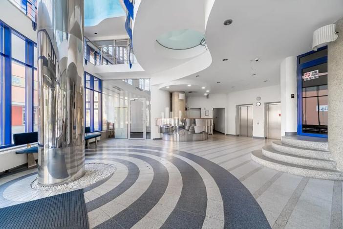 Pronájem kanceláře, Praha - Libeň, Podvinný mlýn, 2000 m2