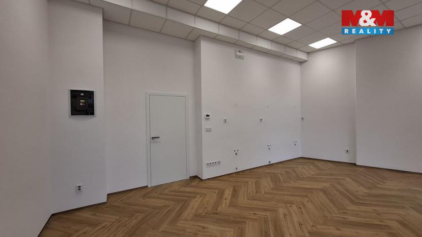 Pronájem obchodního prostoru, Rožnov pod Radhoštěm, Partyzánská, 43 m2