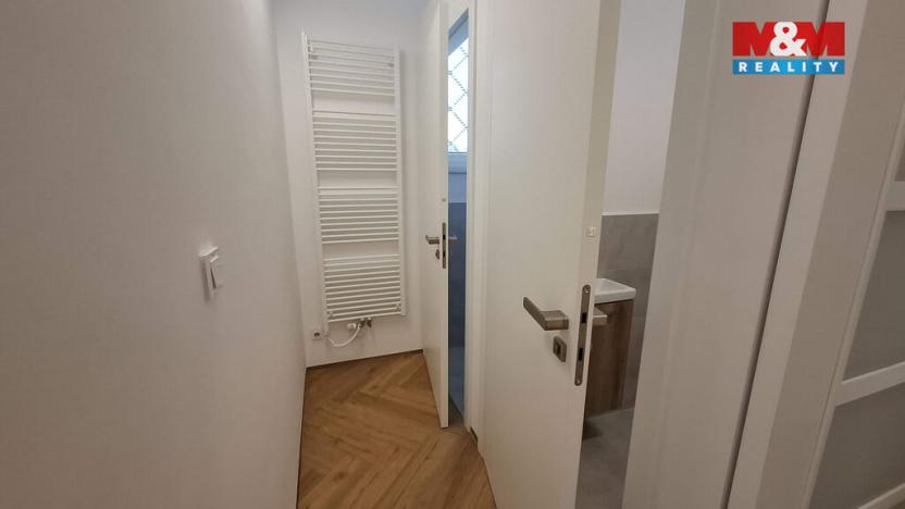 Pronájem obchodního prostoru, Rožnov pod Radhoštěm, Partyzánská, 43 m2