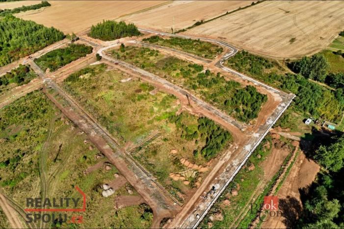 Prodej pozemku pro bydlení, Ostrov, 653 m2