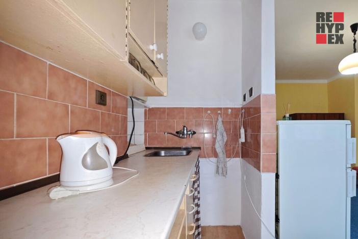 Pronájem bytu 1+kk, Liberec - Liberec V-Kristiánov, Stavbařů, 27 m2