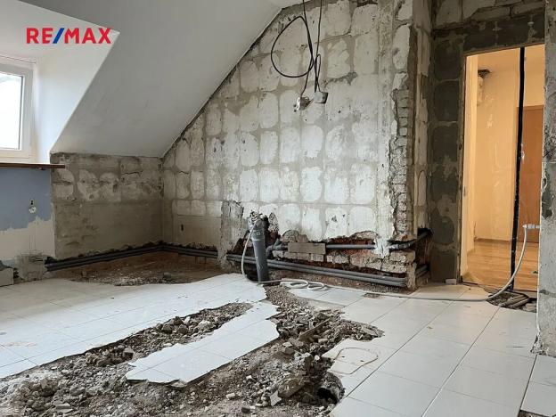 Prodej bytu 4+kk, Kladno, Poštovní náměstí, 123 m2