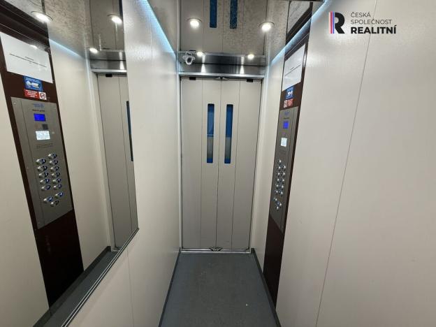 Pronájem bytu 1+1, Sokolov, Švabinského, 35 m2