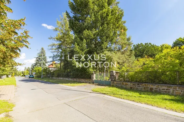 Prodej pozemku pro bydlení, Praha - Klánovice, Šlechtitelská, 1669 m2