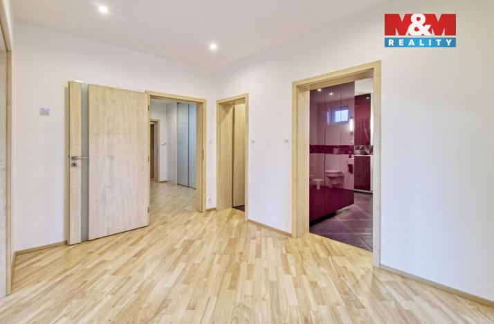 Prodej rodinného domu, Hrušovany, 300 m2