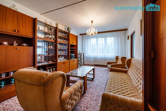 Prodej bytu 2+1, Mariánské Lázně, Za Tratí, 64 m2