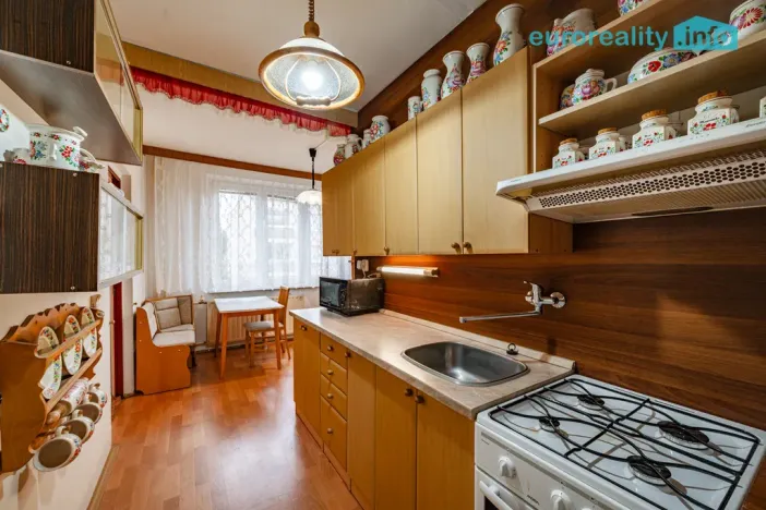 Prodej bytu 2+1, Mariánské Lázně, Za Tratí, 64 m2