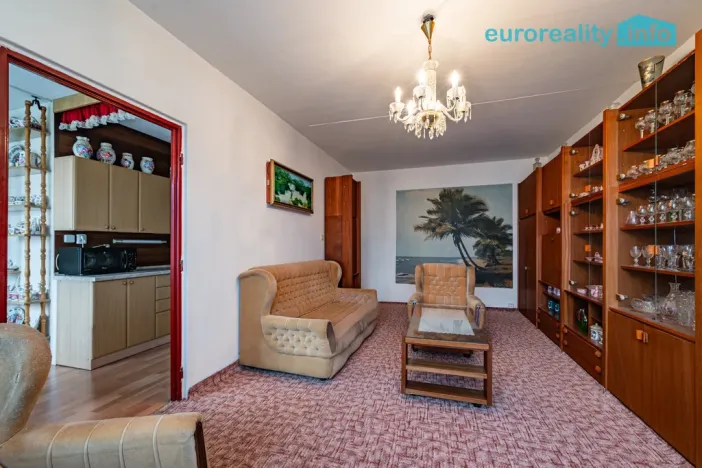 Prodej bytu 2+1, Mariánské Lázně, Za Tratí, 64 m2