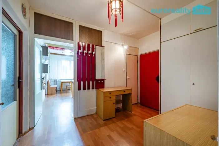 Prodej bytu 2+1, Mariánské Lázně, Za Tratí, 64 m2