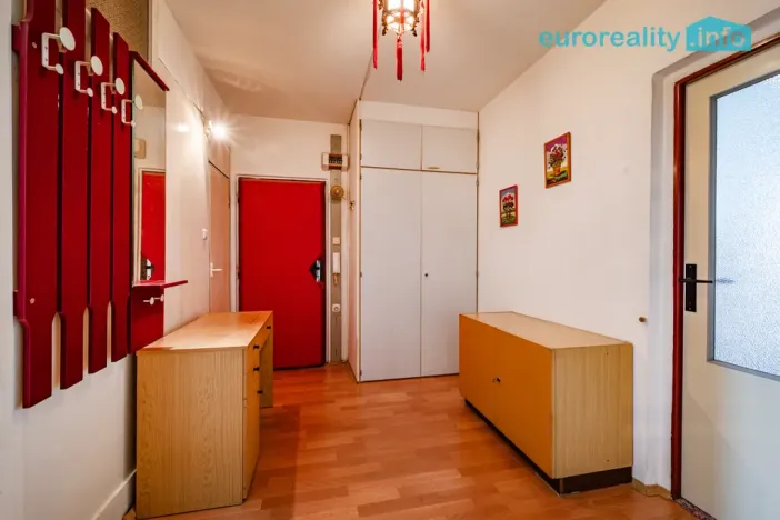 Prodej bytu 2+1, Mariánské Lázně, Za Tratí, 64 m2