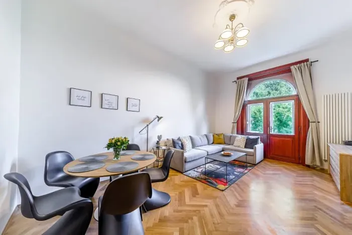 Pronájem bytu 2+1, Praha, Janáčkovo nábřeží, 72 m2