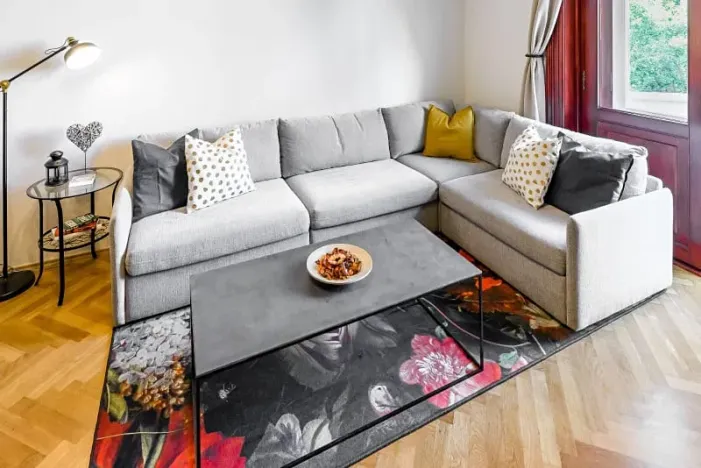 Pronájem bytu 2+1, Praha, Janáčkovo nábřeží, 72 m2