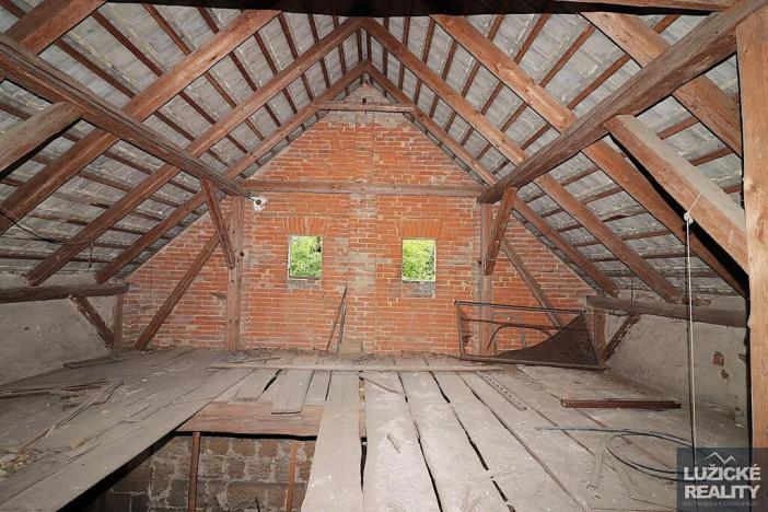 Prodej rodinného domu, Dubá, 212 m2