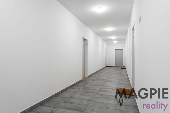Prodej bytu 2+kk, Praha - Uhříněves, Oty Bubeníčka, 45 m2