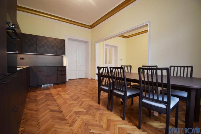 Pronájem bytu 3+1, Praha - Vinohrady, Korunní, 105 m2