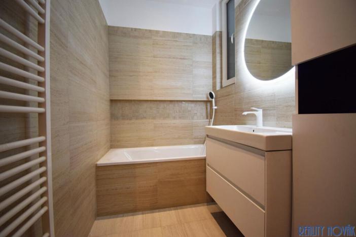 Pronájem bytu 3+1, Praha - Vinohrady, Korunní, 105 m2