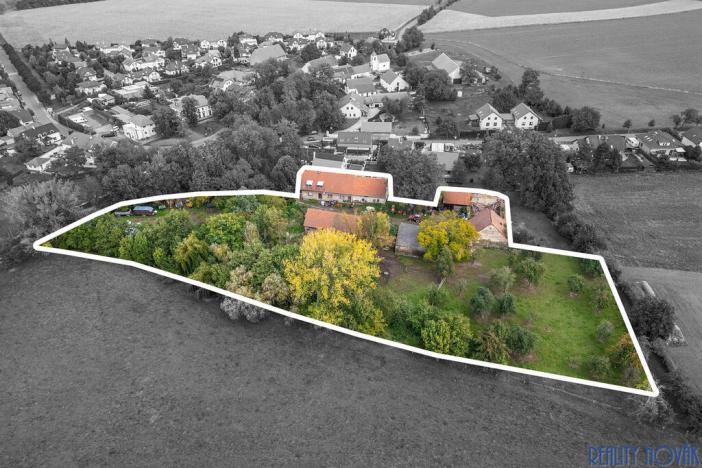 Prodej komerční, Praha - Lipany, Do kopečka, 1539 m2