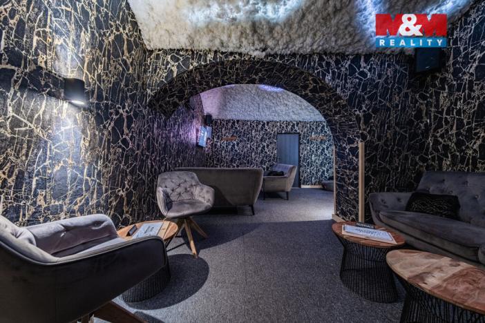 Pronájem restaurace, Benešov, Nádražní, 107 m2