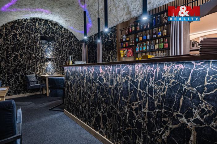 Pronájem restaurace, Benešov, Nádražní, 107 m2