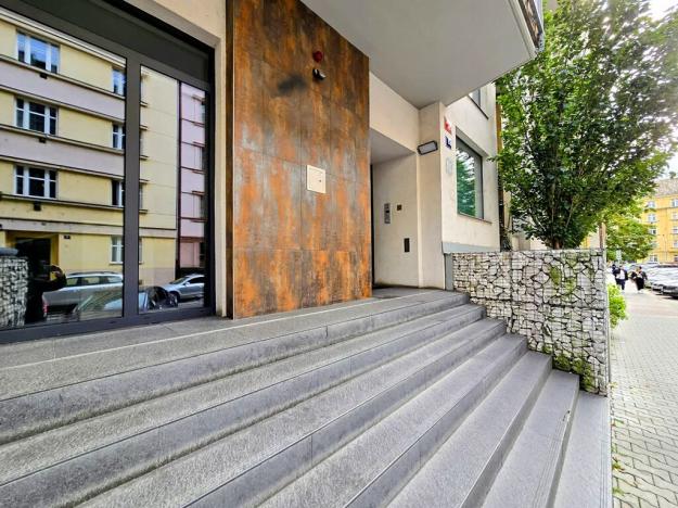 Pronájem bytu 2+kk, Praha - Libeň, U libeňského pivovaru, 50 m2