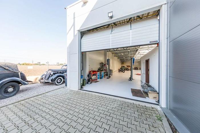 Prodej obchodního prostoru, Jinočany, Severní, 1000 m2