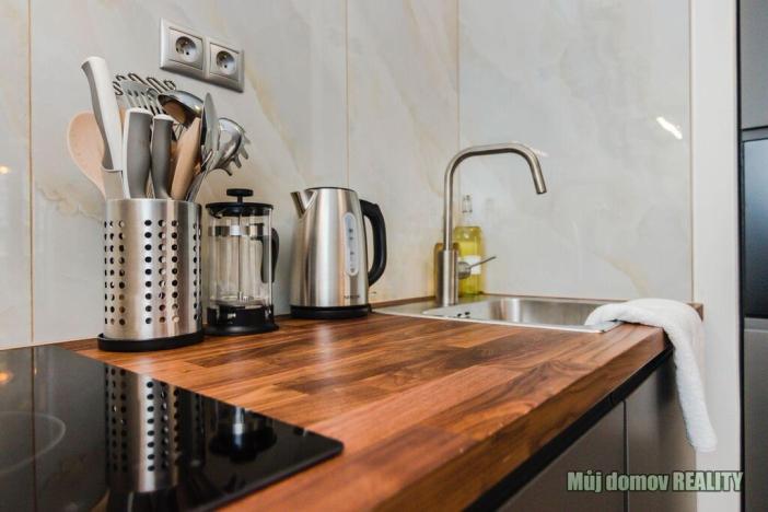 Pronájem bytu 2+kk, Praha - Hloubětín, Laponská, 49 m2