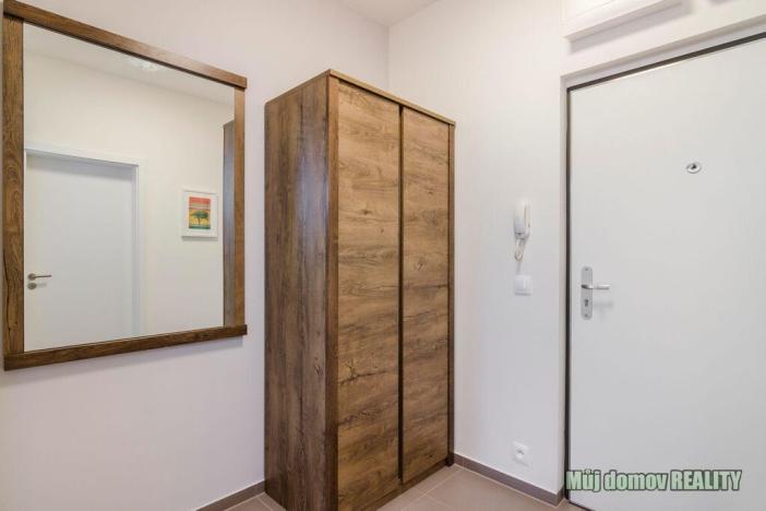 Pronájem bytu 2+kk, Praha - Hloubětín, Laponská, 49 m2