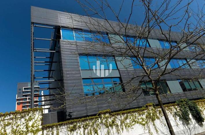 Pronájem kanceláře, Praha - Holešovice, U průhonu, 2124 m2