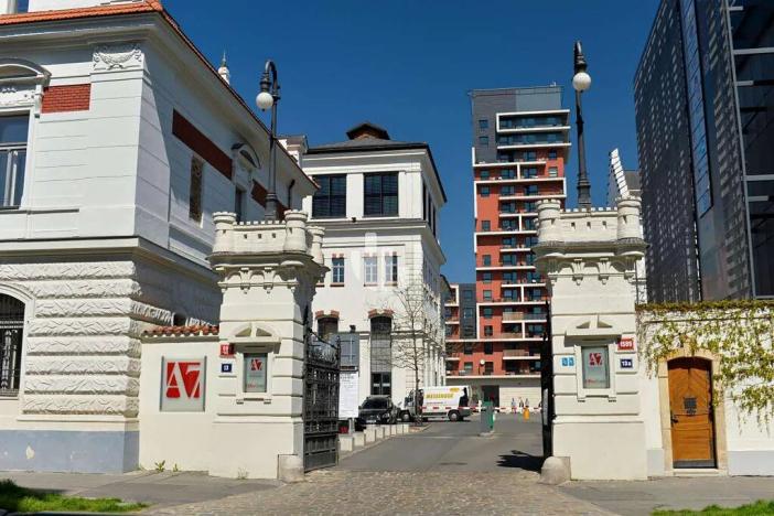 Pronájem kanceláře, Praha - Holešovice, U průhonu, 2124 m2