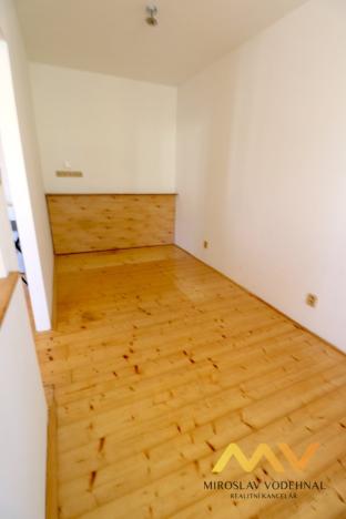 Pronájem bytu 1+kk, Hradec Králové - Plácky, Maxe Malého, 38 m2