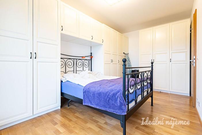 Pronájem bytu 2+kk, Praha - Karlín, Křižíkova, 55 m2