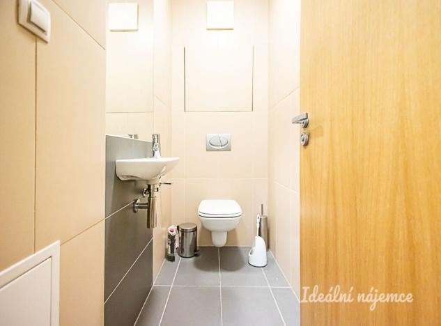 Pronájem bytu 2+kk, Praha - Karlín, Křižíkova, 55 m2