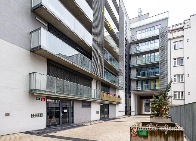 Pronájem bytu 2+kk, Praha - Karlín, Křižíkova, 55 m2