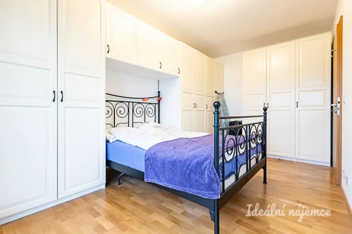 Pronájem bytu 2+kk, Praha - Karlín, Křižíkova, 55 m2