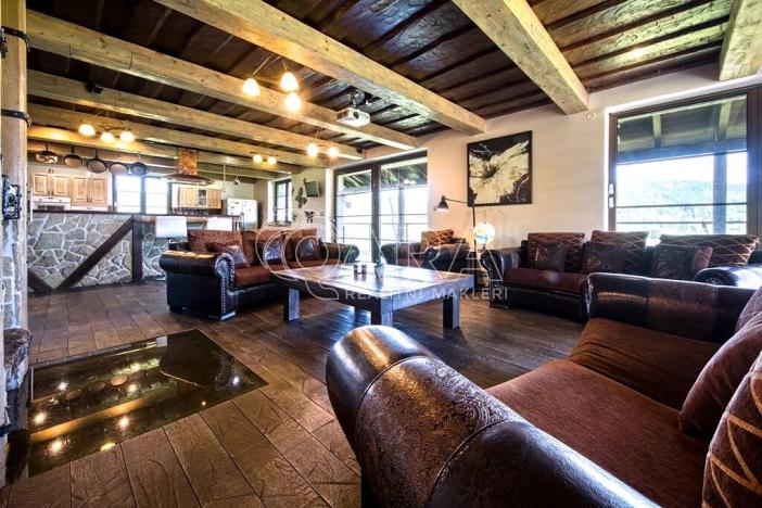 Prodej rodinného domu, Vrchlabí, 429 m2