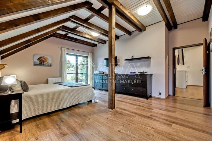 Prodej rodinného domu, Vrchlabí, 429 m2