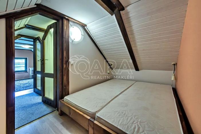 Prodej rodinného domu, Vrchlabí, 429 m2