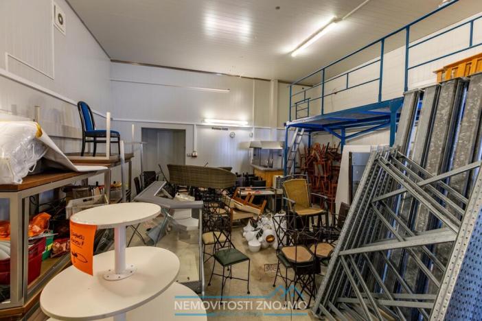 Prodej vinného sklepa, Haugsdorf, Rakousko, 177 m2