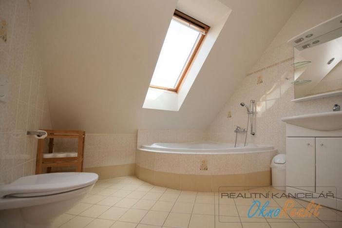 Pronájem ubytování, Mikulov, 928 m2