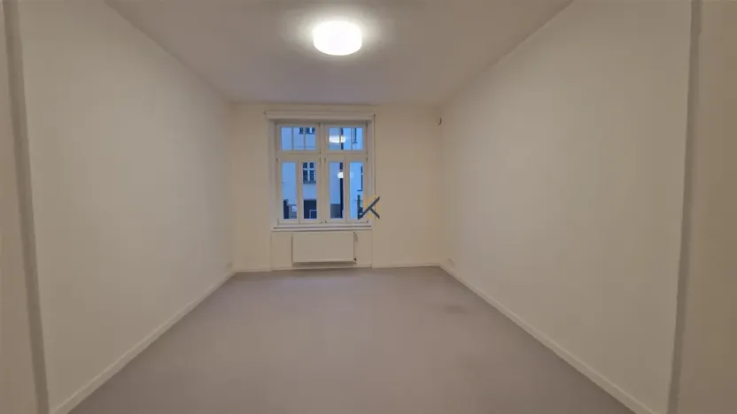 Pronájem kanceláře, Praha - Smíchov, Janáčkovo nábřeží, 100 m2