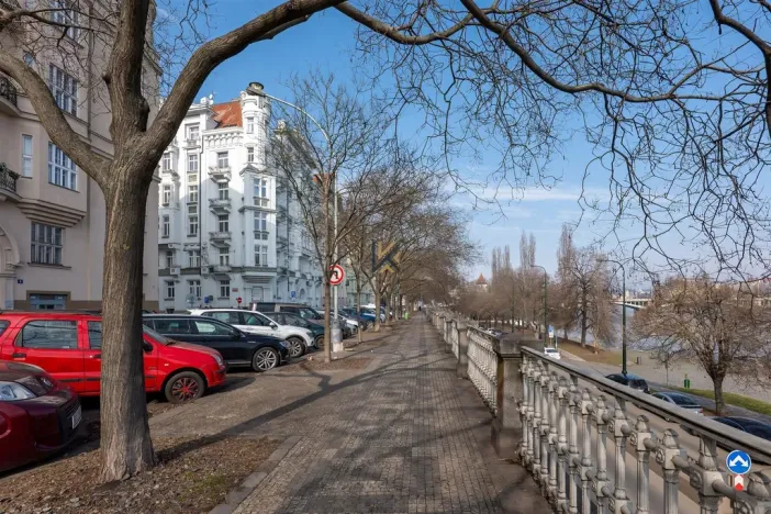 Pronájem kanceláře, Praha - Smíchov, Janáčkovo nábřeží, 100 m2