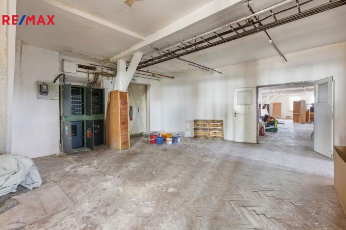 Prodej výrobních prostor, Aš, Tyršova, 4044 m2
