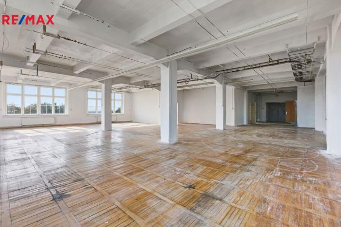 Prodej výrobních prostor, Aš, Tyršova, 4044 m2